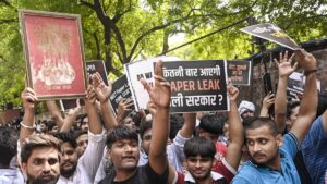 दिल्ली के जंतर-मंतर पर कॉकरोच जनता पार्टी का प्रदर्शन, पुलिस ने शाम 5 बजे तक धरना देने की अनुमति दी​on June 6, 2026 at 5:09 am
