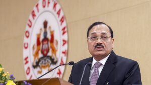 न्यायिक अधिकारी का केस नहीं सुन रहा कोई, 4 जज ने मामले से खुद को अलग किया, CJI सूर्यकांत भड़के, वकीलों को भी सुनाया​on June 18, 2026 at 4:25 am