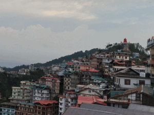 हिमाचल के 5 जिलों में आज भारी ओलावृष्टि-तूफान की चेतावनी:10 जून तक बरसेंगे बादल, एक सप्ताह में 6% ज्यादा बारिश; तापमान सामान्य से नीचे