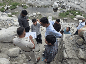 मनाली जाने वाले टूरिस्टों के लिए एडवाइजरी:ब्यास नदी में न उतरें; ऐसा करने पर कटेगा चालान, सेल्फी और रोमांच के लिए जान जोखिम में न डालें