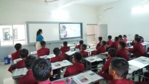 त्रुटि वाली किताबें वापस नहीं लेगी ओडिशा सरकार, क्लास में शिक्षक सुधारेंगे गलतियां​on June 18, 2026 at 6:18 pm