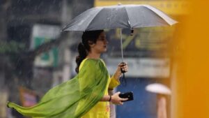 दिल्ली-NCR में तेज हवाओं के साथ शुरू हुई बारिश, लोगों को भीषण गर्मी से मिली राहत​on June 29, 2026 at 12:42 pm