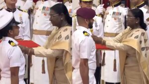 राष्ट्रपति द्रौपदी मुर्मू ने बहादुर जवानों को कीर्ति चक्र, वीर चक्र और शौर्य चक्र से किया सम्मानित; यहां देखें पूरी लिस्ट​on June 8, 2026 at 4:13 pm