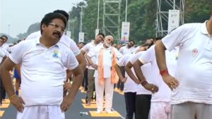 International Yoga Day 2026 LIVE: कोलकाता में 35000 लोगों के साथ योग कर रहे पीएम मोदी, विजयवाड़ा में भी बड़ा आयोजन​on June 21, 2026 at 12:54 am