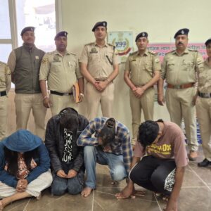 मनाली में चिट्टे सहित पंजाब के 4 तस्कर गिरफ्तार:किराए के कमरे से नशा-नकदी बरामद; आरोपियों से पूछताछ में जुटी पुलिस