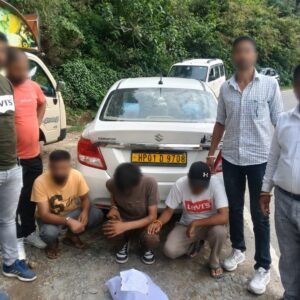 पुलिस ने कांगड़ा में 6 लोगों को पकड़ा, चिट्टा बरामद:शाहपुर और योल में नाकाबंदी के दौरान कार्रवाई, वांछित तस्कर भी गिरफ्तार