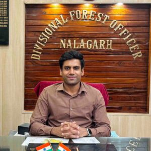 नालागढ़ के नए DFO अंशुल जैन ने संभाला कार्यभार:बोले- अवैध खनन बर्दाश्त नहीं, कार्रवाई को और अधिक प्रभावी बनाया जाएगा
