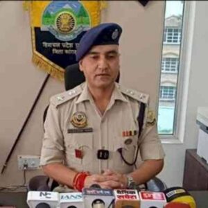 हिमाचल में अंतरराजीय ड्रग नेटवर्क बेनकाब, 7 आरोपी दबोचे:कांगड़ा में हेरोइन, 2 ऑल्टो और बाइक जब्त; SP बोले-नशे के सौदागरों को नहीं बख्शेंगे