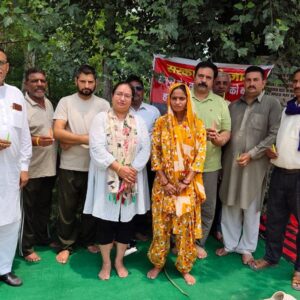 ऊना जनहित मोर्चा का रामपुर पुल पर धरना:PWD मंत्री के दौरे के समय प्रदर्शन; टूटे पुल की रिपेयर न होने पर जताया विरोध