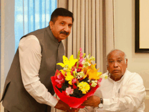 हिमाचल कैबिनेट में फेरबदल से पहले मंत्रियों की दिल्ली दौड़:शांडिल को ड्रॉप करने की चर्चा; डिप्टी CM ने बुटेल का नाम आगे बढ़ाया