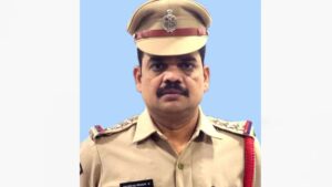 थाने में शिकायत कराने आई महिला से SHO का अफेयर, फिर उसका प्राइवेट वीडियो बनाकर मांगे 2 करोड़; अब गिरी गाज​on July 29, 2026 at 3:26 am