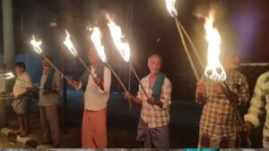 तमिलनाडु के लिए कावेरी का पानी छोड़ने के आदेश पर कर्नाटक में विरोध प्रदर्शन तेज, किसानों ने निकाला मशाल जुलूस​on July 29, 2026 at 2:42 am