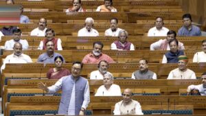 LIVE: हंगामे की भेंट चढ़ा सदन का पहला घंटा, लोकसभा-राज्यसभा दोनों की कार्यवाही दोपहर 12 बजे तक स्थगित​on July 29, 2026 at 4:14 am