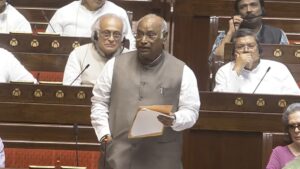 ‘छात्रों का गुस्सा ठंडा करने के लिए लाया गया बिल, पीएम संसद में आकर बयान दें’, एंटी पेपर लीक पर चर्चा में बोले खड़गे​on July 30, 2026 at 9:11 am