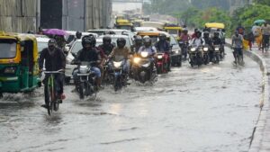 दिल्ली-NCR में मौसम मेहरबान, देश भर में आफत बनेगी बारिश? UP-बिहार समेत 16 राज्यों में भारी बारिश का अलर्ट​on July 21, 2026 at 1:37 am