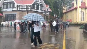 हिमाचल के कई जिलों में अगले 5 दिनों तक भारी बारिश का ऑरेंज और रेड अलर्ट, घर से बाहर नहीं निकलने की सलाह​on July 18, 2026 at 11:35 am