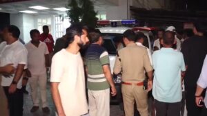 देहरादून में राहुल गांधी के कार्यक्रम से पहले बड़ा हादसा, लोहे की छड़ गिरने से कांग्रेस कार्यकर्ता की मौत​on July 17, 2026 at 2:57 am