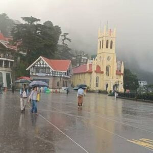हिमाचल में आज कई जिलों में बारिश का अलर्ट:भूस्खलन का खतरा, नदी-नालों से दूर रहने की अपील; मंडी में 32.4 डिग्री रहा तापमान