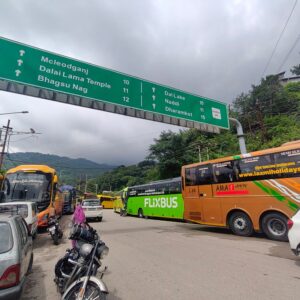 HRTC का सुप्रीम कोर्ट में निजी वोल्वो बसों पर आरोप:टूरिस्ट परमिट की आड़ में नियमित सवारी ढो रहे, टैक्स में भी बड़ा अंतर