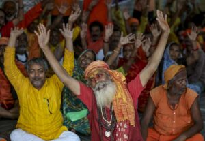 बारिश ने रोकी अमरनाथ यात्रा, जम्मू-श्रीनगर हाईवे बंद होने से नया जत्था रुका​on August 1, 2026 at 4:38 am