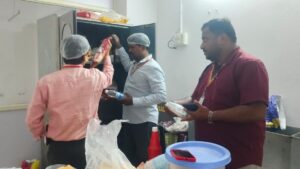 कर्नाटक में हेल्थ डिपार्टमेंट के हेड ऑफिस की कैंटीन में ही मिलीं कमियां, बरामद हुआ खाने-पीने का एक्सपायर्ड सामान​on August 12, 2026 at 11:12 am