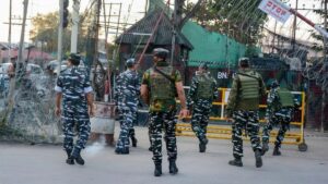 CRPF अफसर ने 2 साथियों की गोली मारकर की हत्या, एक को किया घायल और फिर खुद को किया शूट​on August 4, 2026 at 6:21 am