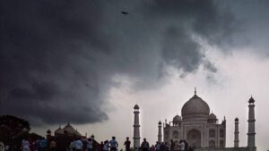 यूपी-बिहार से लेकर महाराष्ट्र-कश्मीर तक मूसलाधार बारिश की चेतावनी, राजस्थान में ऑरेंज अलर्ट; जानें अन्य राज्यों का हाल​on August 14, 2026 at 3:12 am