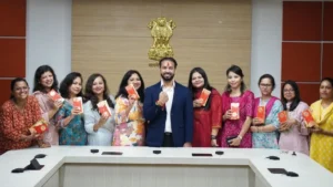 महिला सहकर्मियों से राखी बंधवाकर IAS अश्वनी कुमार ने दिया बड़ा संदेश, बोले- ‘सुरक्षा का मतलब पाबंदी नहीं’​on August 28, 2026 at 2:47 pm