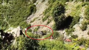 अस्पताल से शव लेकर घर लौट रहे थे, रास्ते में मौत ने घेरा, सिरमौर में बोलेरो गहरी खाई में गिरी; 4 की मौत, 9 घायल​on August 12, 2026 at 7:09 am