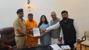 साधु के वेष में संसद में प्रदर्शन पप्पू यादव पर पड़ा भारी, शिकायत दर्ज कराने पहुंचीं BJP सांसद बांसुरी स्वराज​on August 1, 2026 at 12:43 pm