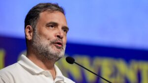 राहुल गांधी को सुप्रीम कोर्ट से बड़ी राहत, यूपी में दर्ज आपराधिक मानहानि का मामला रद्द; वीर सावरकर पर दिया था बयान​on August 14, 2026 at 7:53 am