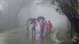 गुजरात में आज भारी बारिश का रेड अलर्ट, महाराष्ट्र से लेकर असम तक झमाझम बरसेंगे बादल; चलेगी तेज हवाएं​on July 31, 2026 at 6:29 pm
