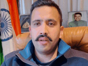 हिमाचल के मंत्री विक्रमादित्य का MP कंगना पर तंज:बोले- आवाज ऊंची करने से आदेश सख्त नहीं बनते, कलम की एक स्याही ही काफी