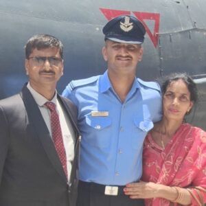 बड़सर के निश्चल पटियाल वायु सेना में फ्लाइंग अफसर नियुक्त:CM सुक्खू-MP अनुराग ठाकुर ने दी बधाई; पैतृक गांव में खुशी का माहौल