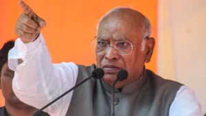 मल्लिकार्जुन खड़गे ‘शुद्धिकरण’ मामले में उत्तराखंड बीजेपी नेताओं के खिलाफ बेंगलुरु में दर्ज हुई ज़ीरो FIR​on September 4, 2026 at 6:23 pm