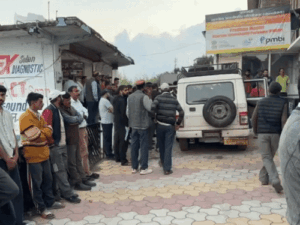 शिमला- फॉर्च्यूनर खाई में गिरी, छात्रा की मौत, सात घायल:एंबुलेंस नहीं मिलने से लोगों में रोष, निजी गाड़ी में एक बच्चा IGMC रेफर