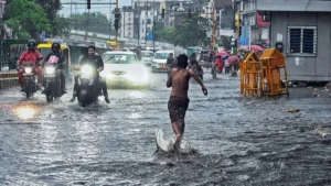 दिल्ली से महाराष्ट्र तक बिगड़ा मौसम का मिजाज, भारी बारिश के साथ तूफानी हवाओं का अलर्ट जारी​on September 16, 2026 at 2:28 am
