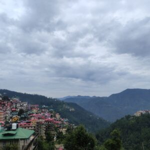 हिमाचल में आज बारिश का अलर्ट:13-14 अक्टूबर को 5 जिलों में बरसेंगे बादल; ऊंची चोटियों पर बर्फबारी के आसार