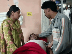 हिमाचल में नौकरी से हटाए आउटसोर्स कर्मी ने सुसाइड किया:दवाइयों की ओवरडोज ली; गंभीर हालत में अस्पताल में भर्ती, पॉकेट में सुसाइड नोट मिला