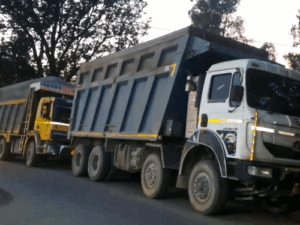 पठानकोट-फर्जी नंबर प्लेट लगा माल ढोने पर 6 अरेस्ट:पुलिस-माइनिंग विभाग का एक्शन; वाहन मालिकों पर ठोका ₹7.50 लाख जुर्माना