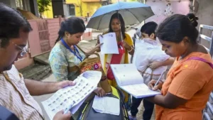 कर्नाटक में वोटर लिस्ट से कटे 99 लाख नाम, कांग्रेस ने उठाए सवाल; चुनाव आयोग ने बताई एक-एक बात​on October 27, 2026 at 3:54 pm