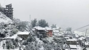 उत्तर भारत में सर्दी ने दी दस्तक! बारिश-बर्फबारी से गिरा तापमान; आज देश के इन हिस्सों में होगी झमाझम बरसात​on October 18, 2026 at 2:34 am