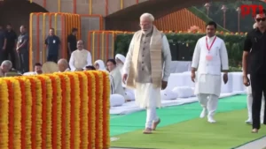 राष्ट्रपति मुर्मू और पीएम मोदी ने राजघाट जाकर गांधी जी को दी श्रद्धांजलि, राहुल गांधी समेत अन्य नेताओं ने भी अर्पित की पुष्पांजलि​on October 2, 2026 at 3:21 am