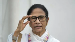 CEC ज्ञानेश कुमार के खिलाफ प्रोटेस्ट में ममता बनर्जी के साथ और कौन-कौन से नेता हिरासत में लिए गए?​on October 10, 2026 at 9:18 am